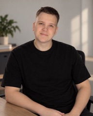 Артем Новиков